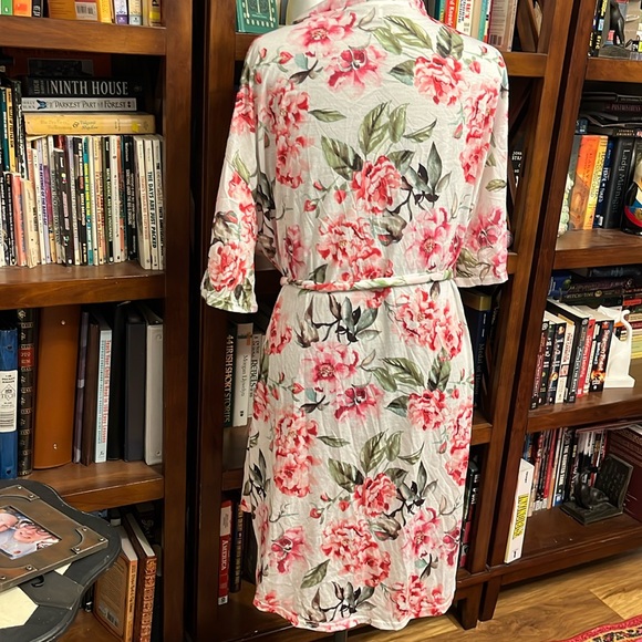 Show Me Your MuMu Robe - Picture 5 of 9